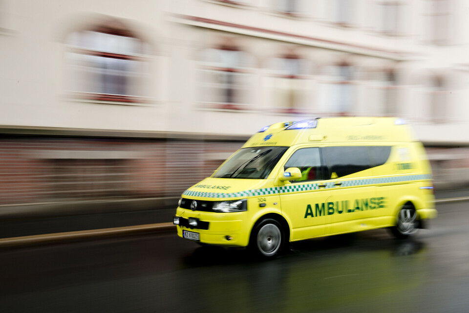 Aksel Hagen er kritisk til forslaget om at en kommune skal kunne bøtelegge en offentlig tjeneste som ambulansetjenesten. Aksel Hagen er kritisk til forslaget om at en kommune skal kunne bøtelegge en offentlig tjeneste som ambulansetjenesten.