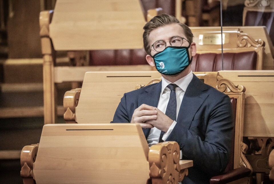 Klima- og miljøminister Sveinung Rotevatn (V) varsler nå at han kommer med sin omfattende klimaplan først over nyttår. Klima- og miljøminister Sveinung Rotevatn (V) varsler nå at han kommer med sin omfattende klimaplan først over nyttår.