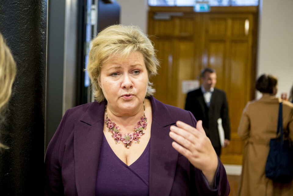 Statsminister Erna Solberg (H) mener at Ap-leder Jonas Gahr Støre svekker det norske styringssystemet ved å støtte Finnmarks kamp mot å bli slått sammen med Troms. Foto:Magnus Bjørke Statsminister Erna Solberg (H) mener at Ap-leder Jonas Gahr Støre svekker det norske styringssystemet ved å støtte Finnmarks kamp mot å bli slått sammen med Troms. Foto:Magnus Bjørke