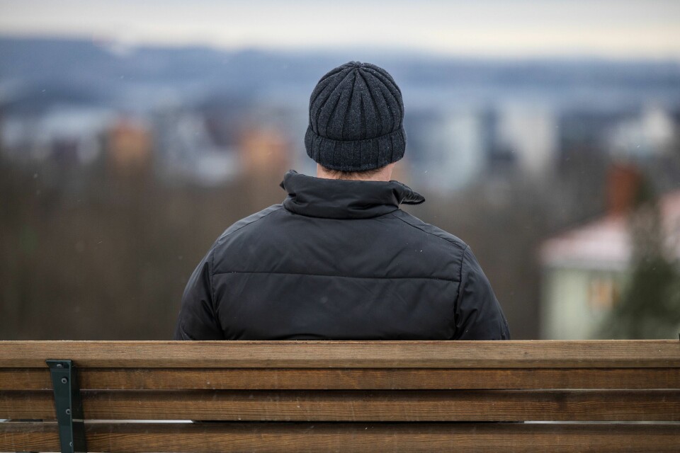 Det har vært uenighet på Stortinget om hvordan en psykisk helsepakke skulle innrettes i krisepakken. Partiene på rødgrønn side har ønsket både mer penger og at ordningen i større grad var rettet mot lavterskeltilbud i kommunene. Det har vært uenighet på Stortinget om hvordan en psykisk helsepakke skulle innrettes i krisepakken. Partiene på rødgrønn side har ønsket både mer penger og at ordningen i større grad var rettet mot lavterskeltilbud i kommunene.