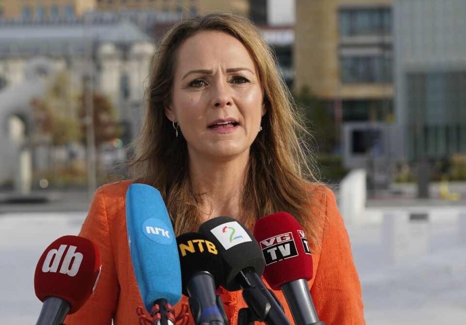 Distrikts- og digitaliseringsminister Linda Hofstad Helleland (H) kritiserer Senterpartistyrte kommuner for høyt nivå på eiendomsskatt. Distrikts- og digitaliseringsminister Linda Hofstad Helleland (H) kritiserer Senterpartistyrte kommuner for høyt nivå på eiendomsskatt.