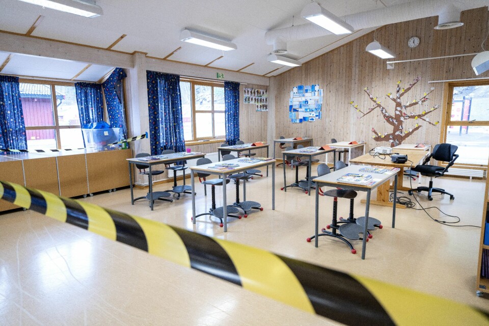 Mange lærere frykter økt smittespredning i klasserommene når skolene i dag settes ned fra rødt til gult nivå. Mange lærere frykter økt smittespredning i klasserommene når skolene i dag settes ned fra rødt til gult nivå.