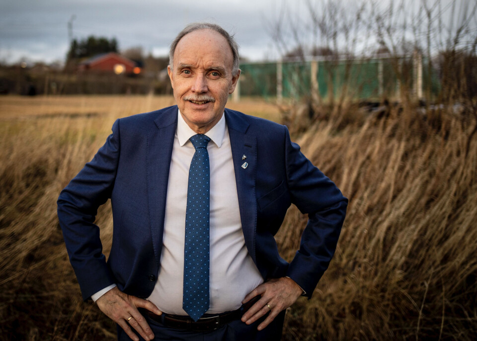 Ordføreren Sture Pedersen (H) i Bø vil at kommunen skal dele ut 50.000 kroner til sine innbyggere per nyfødte barn. Ordføreren Sture Pedersen (H) i Bø vil at kommunen skal dele ut 50.000 kroner til sine innbyggere per nyfødte barn.