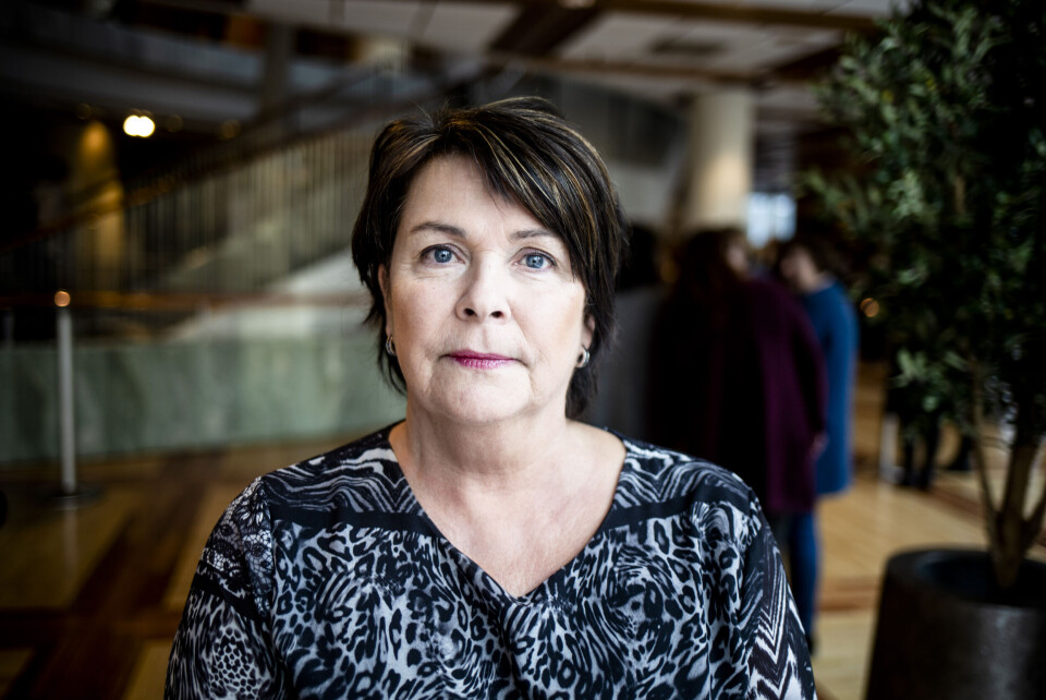 Kommunene har anledning til å omplassere uvaksinert helsepersonell, men trenger i hverdagen alt de har av helsearbeidere, slik at muligheten oppleves lite reell, ifølge avdelingsdirektør Åse Laila Snåre i KS. Kommunene har anledning til å omplassere uvaksinert helsepersonell, men trenger i hverdagen alt de har av helsearbeidere, slik at muligheten oppleves lite reell, ifølge avdelingsdirektør Åse Laila Snåre i KS.