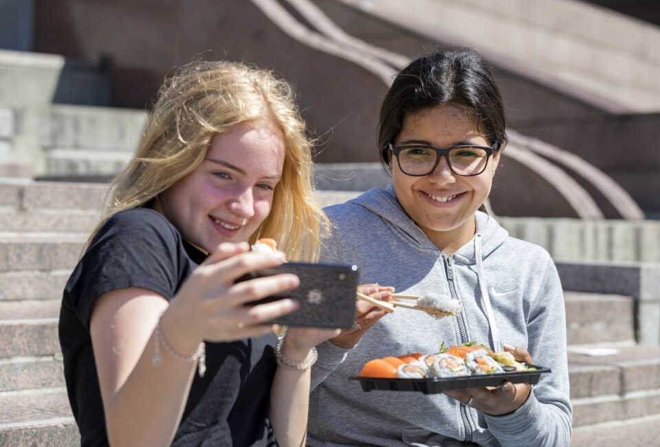 81 prosent av de norske ungdommene sier i år at de er tilfreds med livet. I fjor før pandemien var det tilsvarende 85 prosent. 81 prosent av de norske ungdommene sier i år at de er tilfreds med livet. I fjor før pandemien var det tilsvarende 85 prosent.