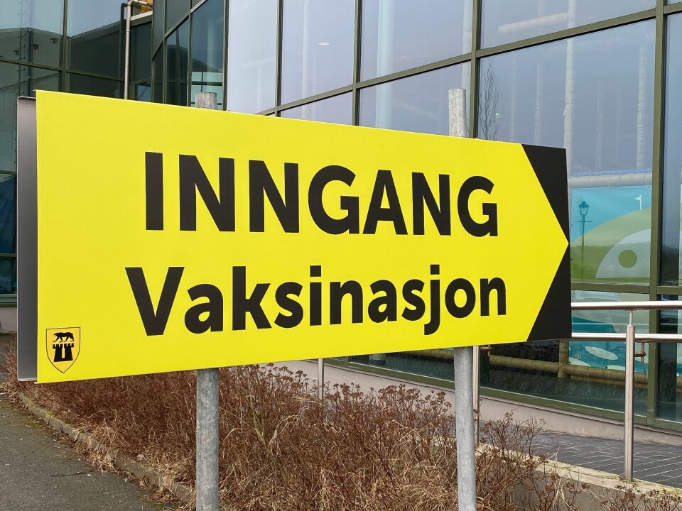 Regjeringen ønsker å endre vaksinefordelingen. Omfordelingen, som tidligst kan finne sted fra uke 23, skal redusere presset på de øvrige kommunene i juli. Regjeringen ønsker å endre vaksinefordelingen. Omfordelingen, som tidligst kan finne sted fra uke 23, skal redusere presset på de øvrige kommunene i juli.