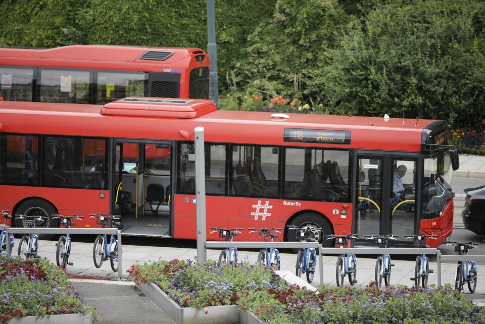 Klimavennlig kollektivtransport støttes i byvekstavtaler mellom staten og de store byene. Klimavennlig kollektivtransport støttes i byvekstavtaler mellom staten og de store byene.