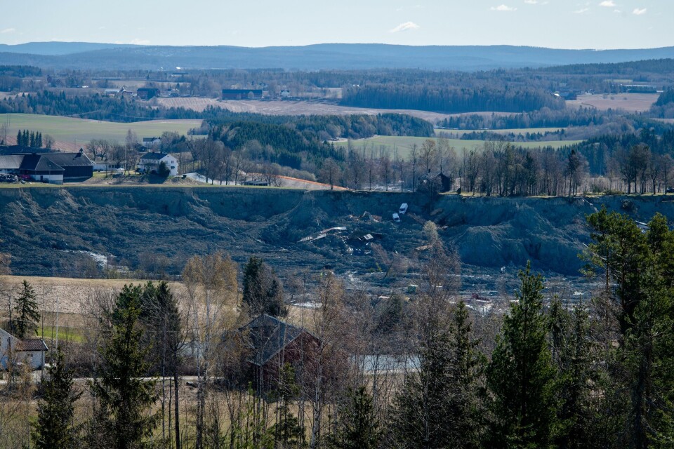 Gjerdrum er en av kommunene der NVE nå skal på befaring langs kvikkleiresoner. Her fra rasstedet ved Ask sentrum. Gjerdrum er en av kommunene der NVE nå skal på befaring langs kvikkleiresoner. Her fra rasstedet ved Ask sentrum.
