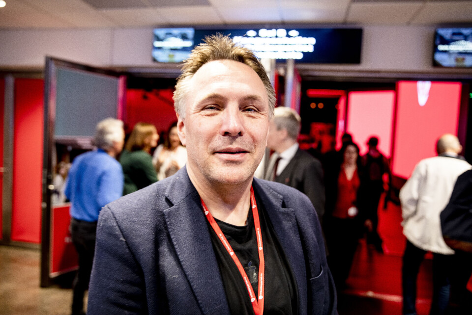 Avtroppende fylkesordfører i Trøndelag, Tore O. Sandvik (Ap), er kritisk til deling av fylkeskommuner. Han mener fylkeskommunen må tilføres nye oppgaver og mer myndighet, blant annet på bekostning av statsforvalteren. Avtroppende fylkesordfører i Trøndelag, Tore O. Sandvik (Ap), er kritisk til deling av fylkeskommuner. Han mener fylkeskommunen må tilføres nye oppgaver og mer myndighet, blant annet på bekostning av statsforvalteren.