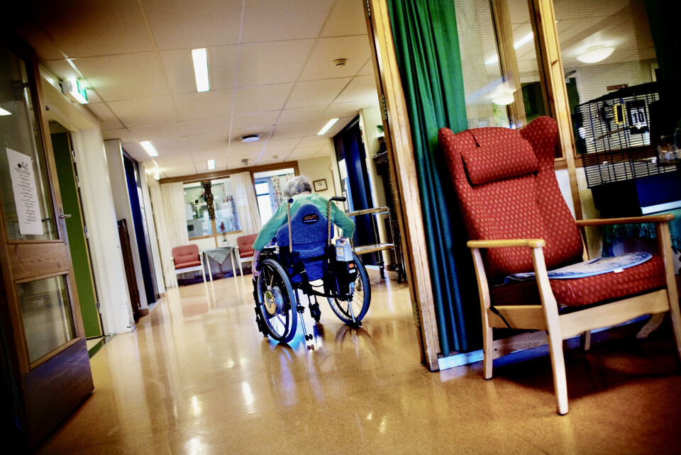 Institusjonsbasert helse og omsorg er, sammen med barnevernet, den sektoren som byr på størst utfordring knyttet til menneskerettigheter og tjenesteyting, ifølge Norges institusjon for menneskerettigheter. Institusjonsbasert helse og omsorg er, sammen med barnevernet, den sektoren som byr på størst utfordring knyttet til menneskerettigheter og tjenesteyting, ifølge Norges institusjon for menneskerettigheter.