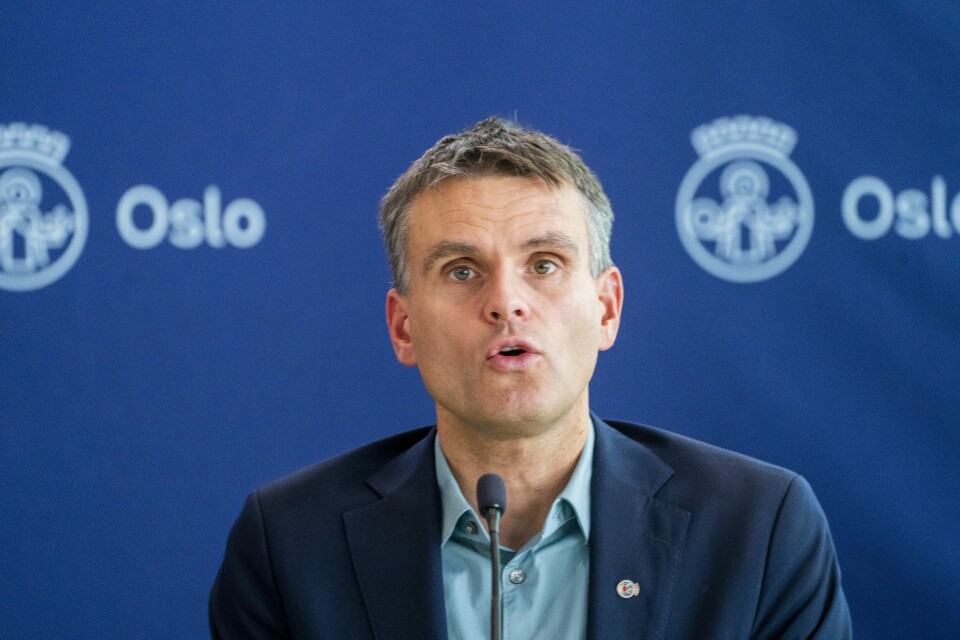 Finansbyråd Einar Wilhelmsen (MDG) opplyste onsdag at partene har blitt enige om å doble overtidsbetalingen i utsatte sektorer, som står i førstelinje i pandemibekjempelsen, ut april 2022. Finansbyråd Einar Wilhelmsen (MDG) opplyste onsdag at partene har blitt enige om å doble overtidsbetalingen i utsatte sektorer, som står i førstelinje i pandemibekjempelsen, ut april 2022.