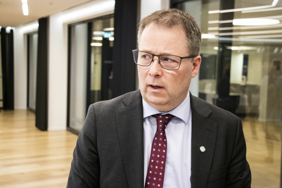 Arbeidsgruppens rapport gir et godt bilde på hvilke ressurser kommunene har satt inn for å håndtere virusutbruddet, sier kommunal- og distriktsminister Bjørn Arild Gram (Sp). Arbeidsgruppens rapport gir et godt bilde på hvilke ressurser kommunene har satt inn for å håndtere virusutbruddet, sier kommunal- og distriktsminister Bjørn Arild Gram (Sp).