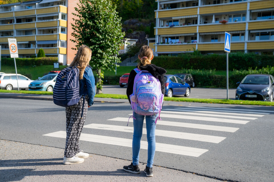 Landsomfattende tilsyn avdekket svikt i åtte av ni barnevernstjenester. Det fører til at mange barn ikke får avdekket sine hjelpebehov, sier Helsetilsynet. Landsomfattende tilsyn avdekket svikt i åtte av ni barnevernstjenester. Det fører til at mange barn ikke får avdekket sine hjelpebehov, sier Helsetilsynet.