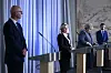 Helsedirektør Bjørn Guldvog, justis- og beredskapsminister Monica Mæland, statsminister Erna Solberg og helse- og omsorgsminister Bent Høie på en pressekonferanse om koronasituasjonen i mars 2020. Den gang måtte det handles raskt, men senere var det tid til å ta kommunene med på råd, mener Agnar Kaarbø.