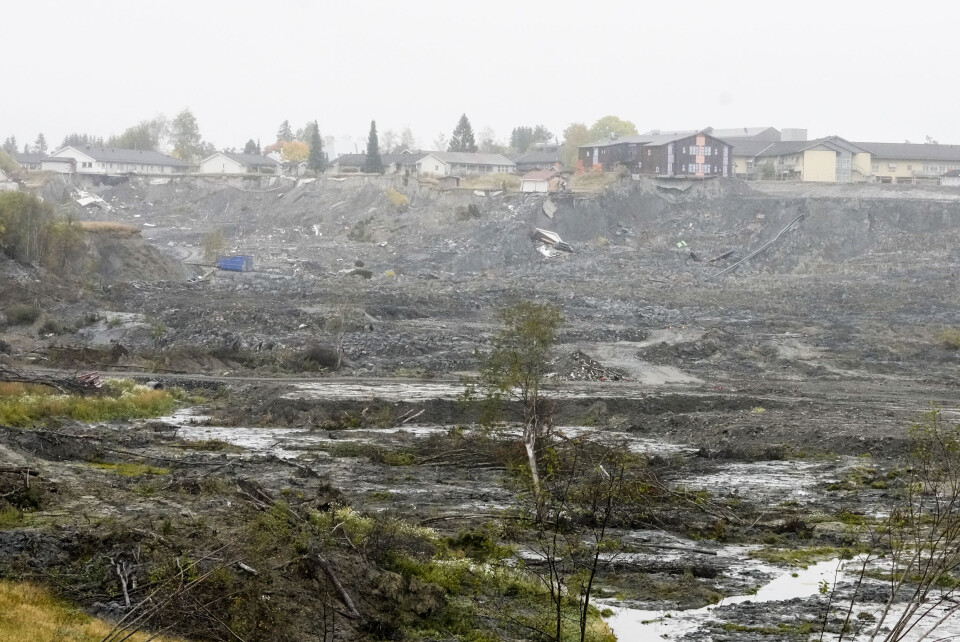 Kommunestyret i Gjerdrum bestemte på et møte i forrige uke at skredområdet på Ask skal gjøres om til en park. Ustabil kvikkleire fikk grunnen til å rase ut under boligene. Ti personer mistet livet i skredulykken. Kommunestyret i Gjerdrum bestemte på et møte i forrige uke at skredområdet på Ask skal gjøres om til en park. Ustabil kvikkleire fikk grunnen til å rase ut under boligene. Ti personer mistet livet i skredulykken.