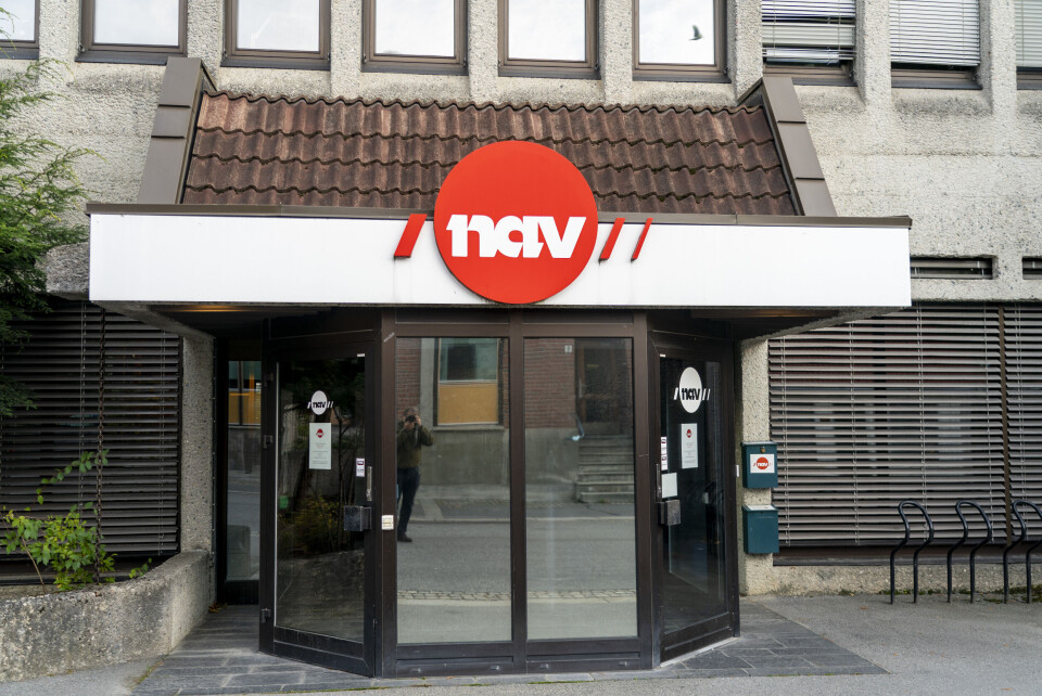 Helsetilsynet har funnet at det fleste Nav-kontor holder åpent bare seks timer i uka. Her fra Navs lokaler på Kongsberg. Helsetilsynet har funnet at det fleste Nav-kontor holder åpent bare seks timer i uka. Her fra Navs lokaler på Kongsberg.