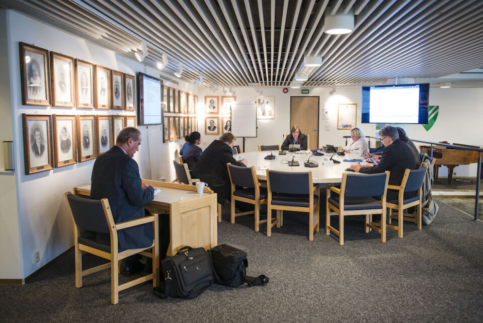 Strømming av møtene kan hjelpe innbyggerne til å forstå de kommunale prosessene bedre, mener journalist Tone Holmquist. Illustrasjonsfoto: Joakim S. Enger Strømming av møtene kan hjelpe innbyggerne til å forstå de kommunale prosessene bedre, mener journalist Tone Holmquist. Illustrasjonsfoto: Joakim S. Enger