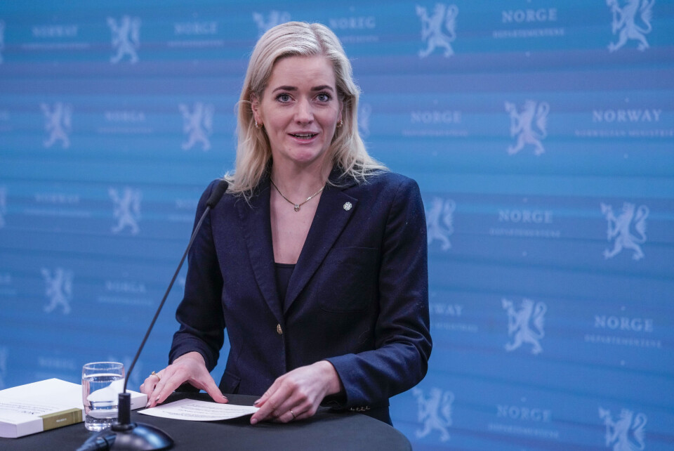 – Dette er første steg i en lokalpolitiplan. I løpet av 2024 vil vi ha totalt 20 nye polititjenestesteder, sier justis- og beredskapsminister Emilie Enger Mehl (Sp). – Dette er første steg i en lokalpolitiplan. I løpet av 2024 vil vi ha totalt 20 nye polititjenestesteder, sier justis- og beredskapsminister Emilie Enger Mehl (Sp).