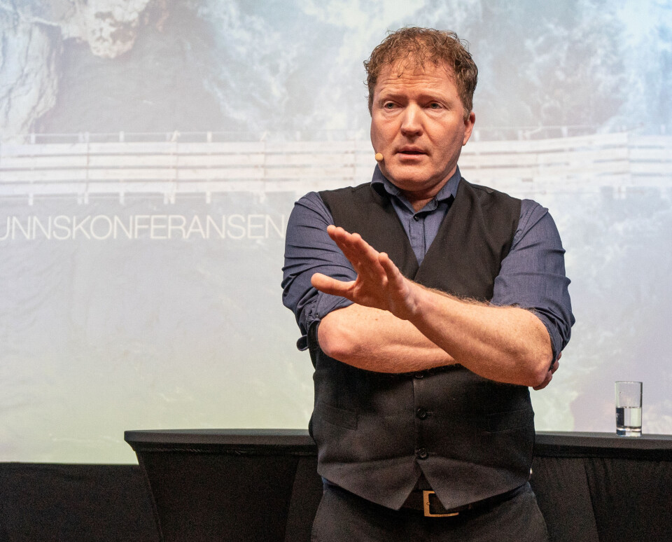 − Regjeringen er opptatt av at folk i Søgne og Songdalen skal bli hørt, sier kommunal- og distriktsminister Sigbjørn Gjelsvik (Sp). − Regjeringen er opptatt av at folk i Søgne og Songdalen skal bli hørt, sier kommunal- og distriktsminister Sigbjørn Gjelsvik (Sp).