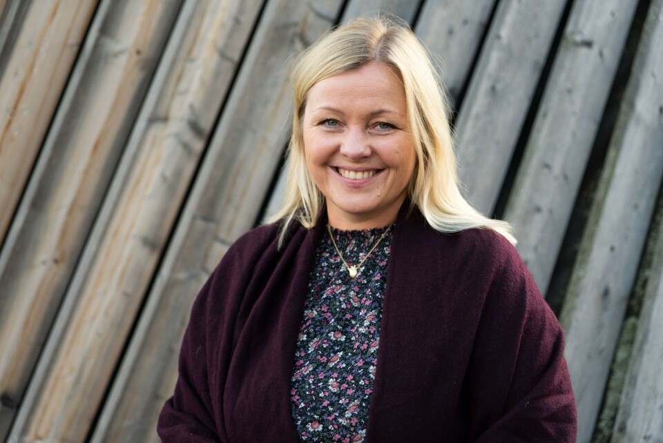 Partisekretær Kjersti Stenseng reiser til Kristiansand for å diskutere kommuneskilsmisse med det lokale partilaget. Partisekretær Kjersti Stenseng reiser til Kristiansand for å diskutere kommuneskilsmisse med det lokale partilaget.