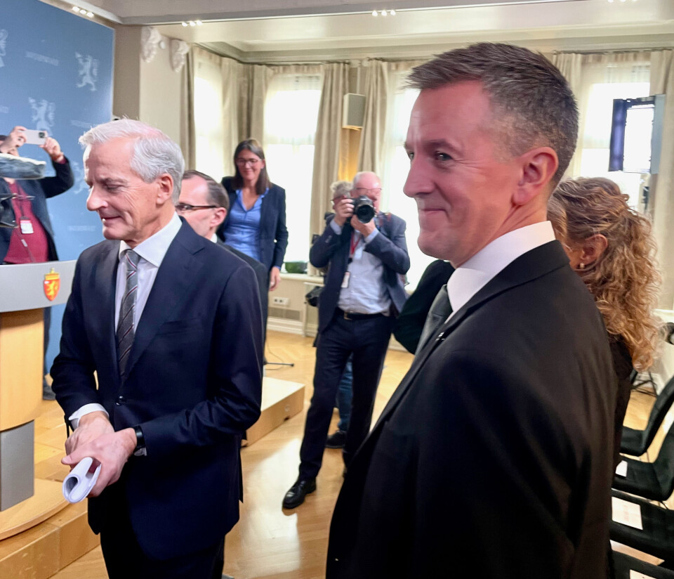 Erling Sande (Sp) kunne smile bredt etter pressekonferansen der de ferske statsrådene ble presentert mandag. Erling Sande (Sp) kunne smile bredt etter pressekonferansen der de ferske statsrådene ble presentert mandag.