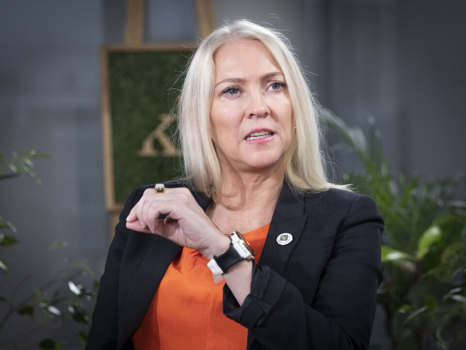 Lill Sverresdatter Larsen kjenner til sykepleiere som bruker mye tid i bil hver dag for å yte helsehjelp til folk som bor langt fra hjemmetjenestene i kommunen sin. Lill Sverresdatter Larsen kjenner til sykepleiere som bruker mye tid i bil hver dag for å yte helsehjelp til folk som bor langt fra hjemmetjenestene i kommunen sin.