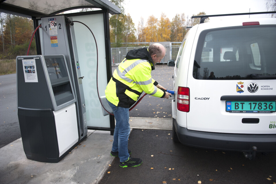 Restene fra middagen, hagen og avløpsvannet kan bli til ren og fornybar energi – biodrivstoff som fylles på tanken, skriver Pia Farstad von Hall. Restene fra middagen, hagen og avløpsvannet kan bli til ren og fornybar energi – biodrivstoff som fylles på tanken, skriver Pia Farstad von Hall.