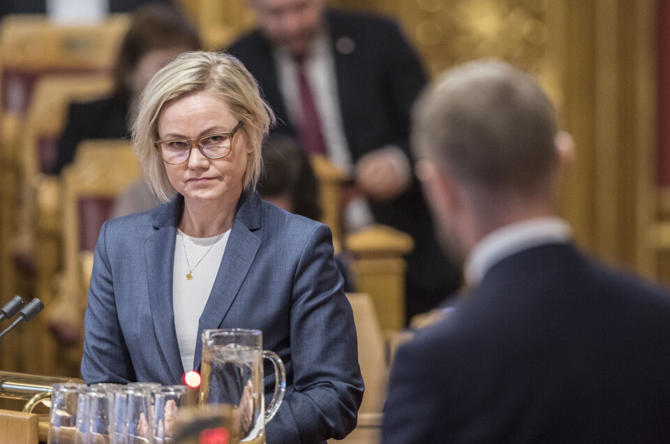 Aps helsetopp på Stortinget Ingvild Kjerkol forstår flere kommuner i Nord- Norge på dette tidspunktet ønsker å kjøre en strengere linje med tanke på karantene og innreisekontroll fra Sør-Norge. Aps helsetopp på Stortinget Ingvild Kjerkol forstår flere kommuner i Nord- Norge på dette tidspunktet ønsker å kjøre en strengere linje med tanke på karantene og innreisekontroll fra Sør-Norge.