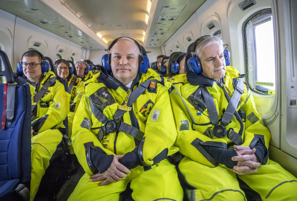 Et eget klimautvalg anbefaler regjeringen å sette oljeleting på pause frem til det er lagt en sluttplan for petroleumsvirksomheten. Her er statsminister Jonas Gahr Støre (t.h.) og Equinor-sjef Anders Opedal (t.v.) under et besøk til Troll A-plattformen utenfor Bergen tidligere i år. Et eget klimautvalg anbefaler regjeringen å sette oljeleting på pause frem til det er lagt en sluttplan for petroleumsvirksomheten. Her er statsminister Jonas Gahr Støre (t.h.) og Equinor-sjef Anders Opedal (t.v.) under et besøk til Troll A-plattformen utenfor Bergen tidligere i år.