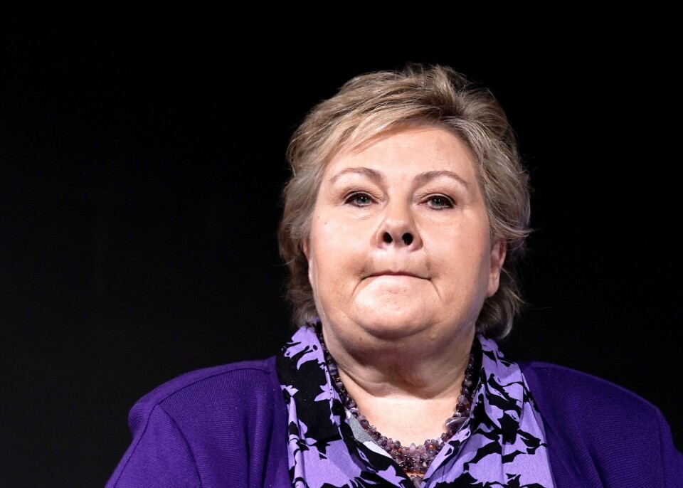 Det var en tidvis preget Høyre-leder Erna Solberg som møtte pressen fredag morgen. Det var en tidvis preget Høyre-leder Erna Solberg som møtte pressen fredag morgen.