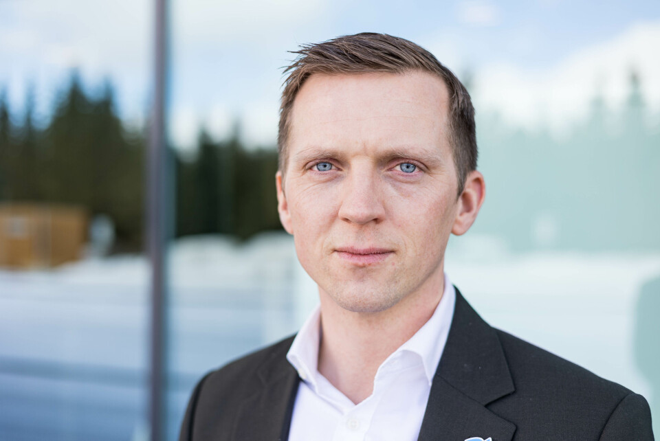 Kristiansands ordfører Mathias Bernander (H) mener det er for store forskjeller på strømprisene i Norge. Kristiansands ordfører Mathias Bernander (H) mener det er for store forskjeller på strømprisene i Norge.