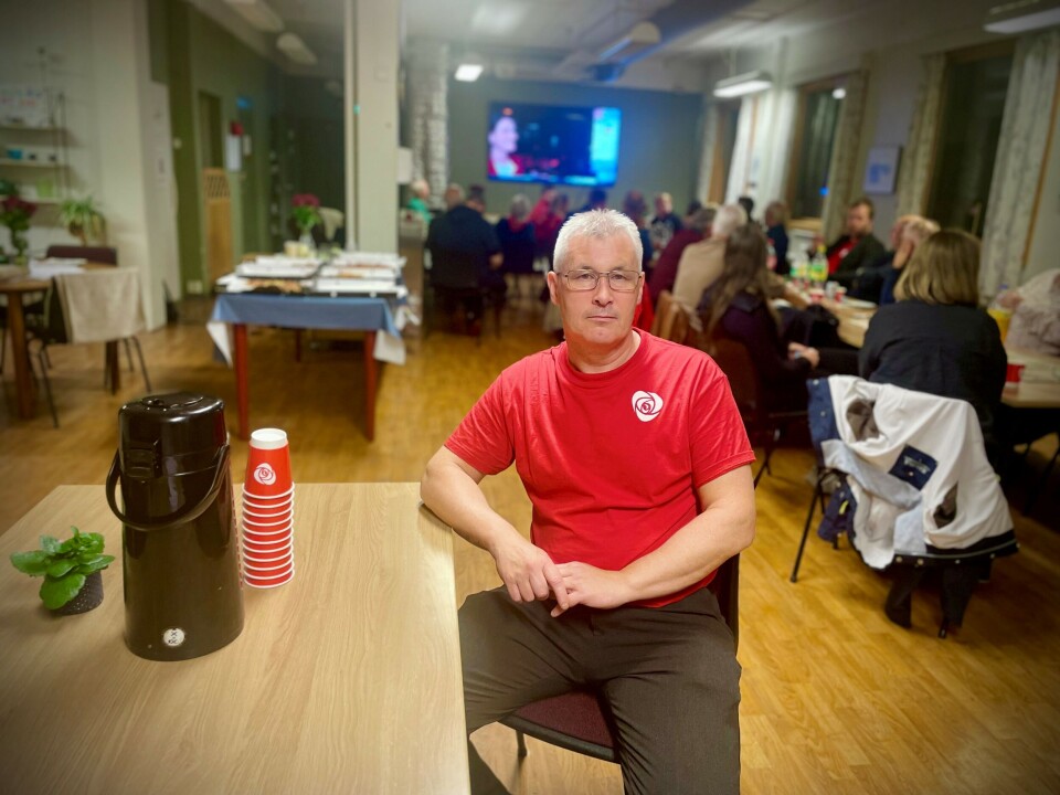 Årdal-ordføreren «kok forbanna» på Ap-ledelsen Aps oppslutning i Hammerfest ble mer enn halvert fra forrige kommunevalg. Ordfører Terje Wikstrøm (Ap) i Hammerfest er skuffet.