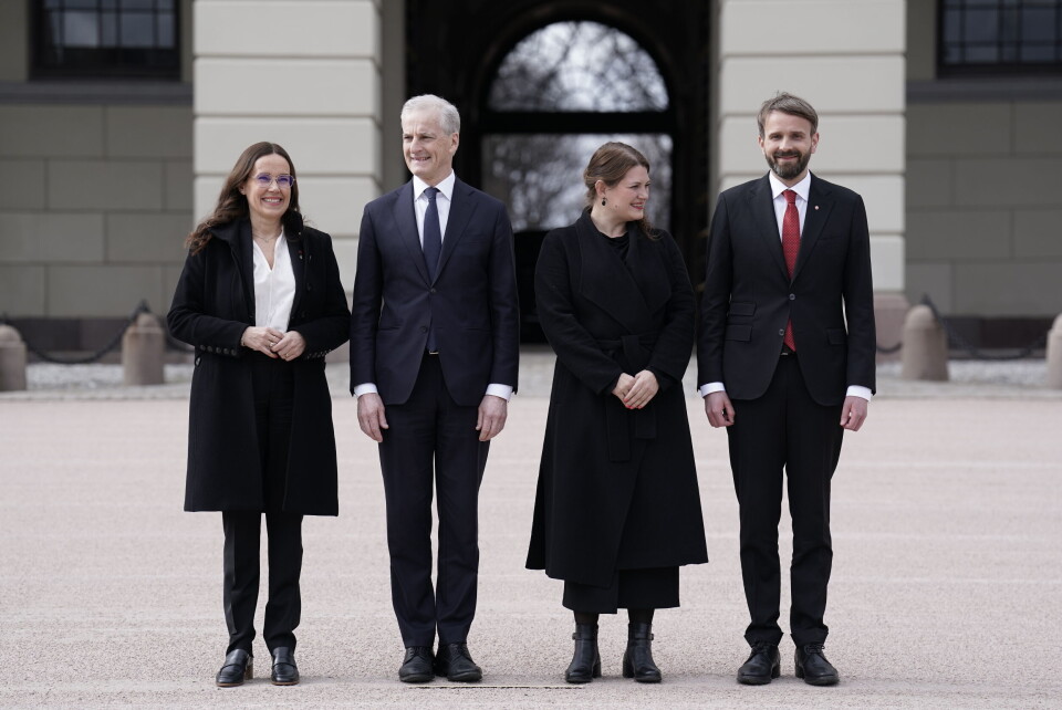 F.v.: nyutnevnt fiskeri- og havminister Marianne Sivertsen Næss (Ap), statsminister Jonas Gahr Støre (Ap), ny næringsminister Cecilie Myrseth (Ap) og ny helse- og omsorgsminister Jan Christian Vestre (Ap) på Slottsplassen etter ekstraordinært statsråd på slottet fredag ettermiddag. F.v.: nyutnevnt fiskeri- og havminister Marianne Sivertsen Næss (Ap), statsminister Jonas Gahr Støre (Ap), ny næringsminister Cecilie Myrseth (Ap) og ny helse- og omsorgsminister Jan Christian Vestre (Ap) på Slottsplassen etter ekstraordinært statsråd på slottet fredag ettermiddag.