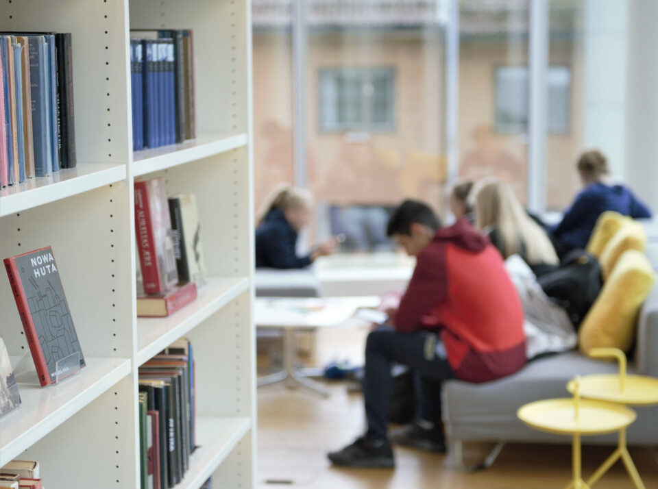 Innkjøpsordningen må sikre oss flere eksemplarer av e-bøker og e-lydbøker, skriver bibliotek- og fylkesbiblioteksjefene. Innkjøpsordningen må sikre oss flere eksemplarer av e-bøker og e-lydbøker, skriver bibliotek- og fylkesbiblioteksjefene.