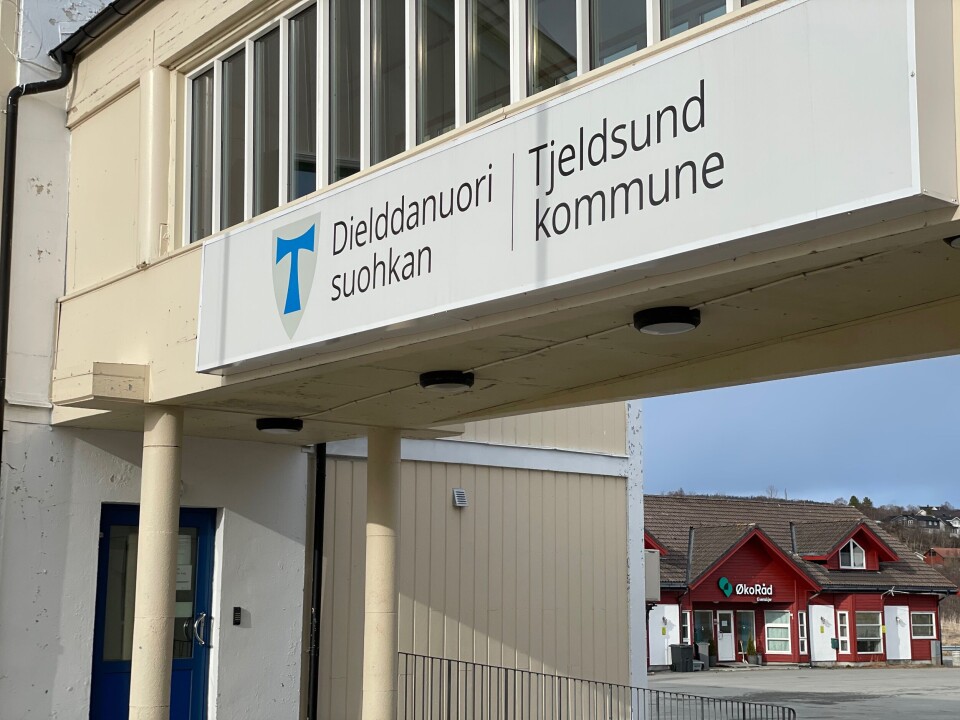 Sivilombudet slår nå fast at kommunen krenket lærerens ytringsfrihet ved å vedta å ta avstand fra Facebook-innlegget. Sivilombudet slår nå fast at kommunen krenket lærerens ytringsfrihet ved å vedta å ta avstand fra Facebook-innlegget.