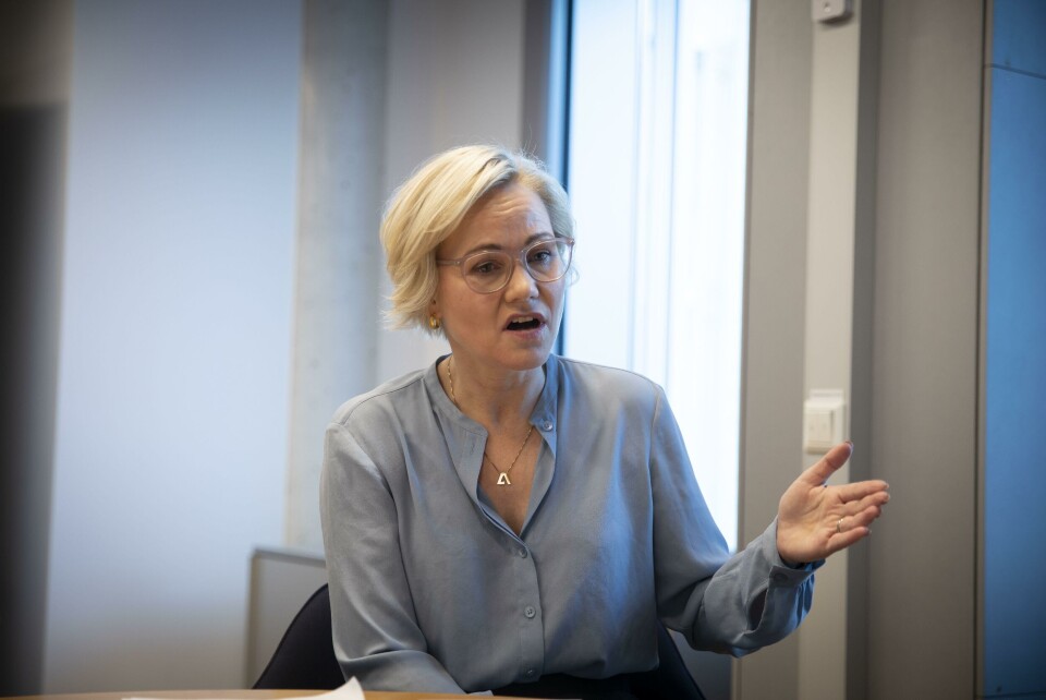 Helseminister Ingvild Kjerkol (Ap) har skaffet seg juridisk bistand i saken der hun er anklaget for å ha kopiert tekst fra andre i sin masteroppgave. Helseminister Ingvild Kjerkol (Ap) har skaffet seg juridisk bistand i saken der hun er anklaget for å ha kopiert tekst fra andre i sin masteroppgave.