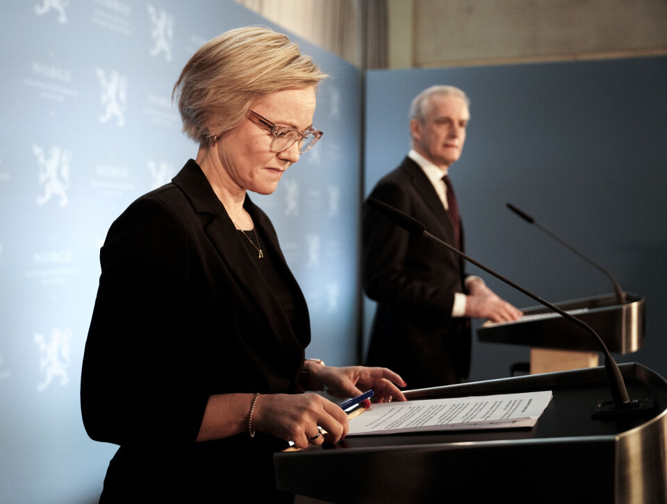 Statsminister Jonas Gahr Støre (Ap) og helse- og omsorgsminister Ingvild Kjerkol (Ap) under pressekonferansen på Statsministerens kontor (SMK). Statsminister Jonas Gahr Støre (Ap) og helse- og omsorgsminister Ingvild Kjerkol (Ap) under pressekonferansen på Statsministerens kontor (SMK).