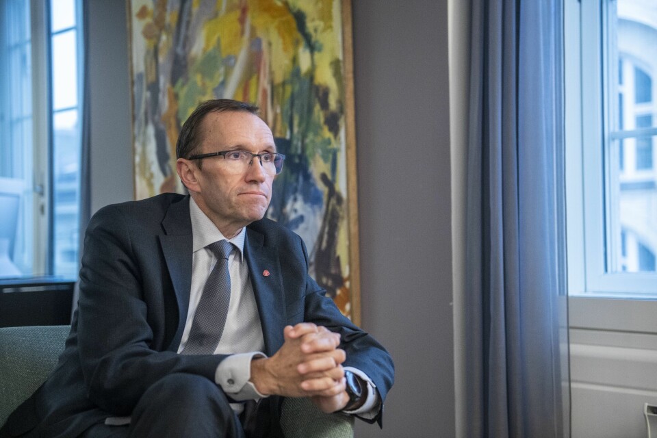Klima- og miljøminister Espen Barth-Eide (Ap) vil iverksette en ordning for energitiltak i kommunale boliger i år. Klima- og miljøminister Espen Barth-Eide (Ap) vil iverksette en ordning for energitiltak i kommunale boliger i år.