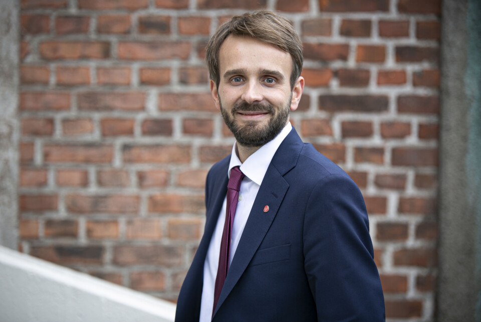 Næringsminister Jan Christian Vestre (Ap) har ikke gitt opp troen på norske gigafabrikker for batterier. Næringsminister Jan Christian Vestre (Ap) har ikke gitt opp troen på norske gigafabrikker for batterier.