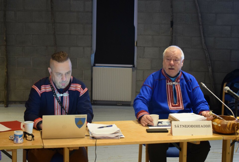 Mistillitsvedtaket ordfører Hans Isak Olsen (GDL) og kommunestyret fattet mot tidligere kommunedirektør Kent Valio, brøt med kommuneloven og er ugyldig. Det er Statsforvalterens konklusjon. Mistillitsvedtaket ordfører Hans Isak Olsen (GDL) og kommunestyret fattet mot tidligere kommunedirektør Kent Valio, brøt med kommuneloven og er ugyldig. Det er Statsforvalterens konklusjon.
