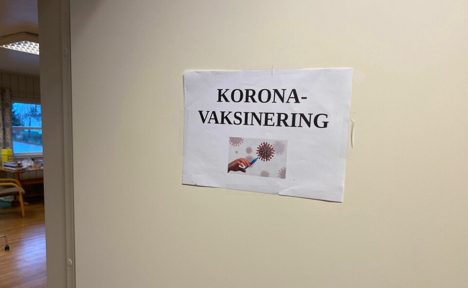 41 prosent av dem over 45 år mangler fortsatt tredje dose med koronavaksine. Regjeringens mål er at alle i aldersgruppen skal ha fått tilbudet innen midten av januar. 41 prosent av dem over 45 år mangler fortsatt tredje dose med koronavaksine. Regjeringens mål er at alle i aldersgruppen skal ha fått tilbudet innen midten av januar.