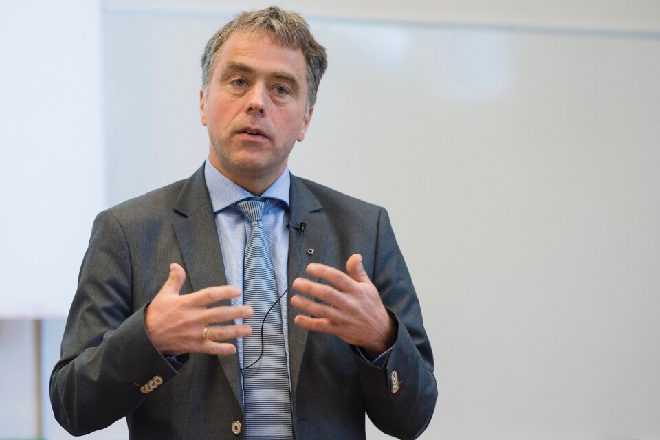 Direktør Helge Eide i KS mener opplæringsloven må endres slik at kommunene slipper å være lovbrytere. Foto: Joakim S. Enger Direktør Helge Eide i KS mener opplæringsloven må endres slik at kommunene slipper å være lovbrytere. Foto: Joakim S. Enger