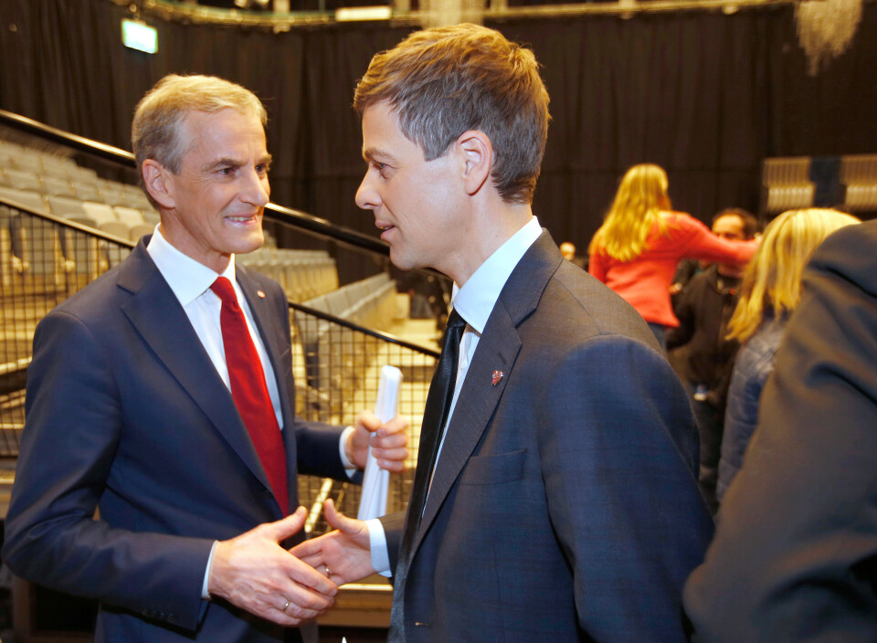 Arbeiderpartiet og Kristelig Folkeparti finner flere steder sammen lokalt, men om Ap-leder Jonas Gahr Støre (t.v.) og KrF-leder Knut Arild Hareide også vil samarbeide nasjonalt etter neste stortingsvalg, er foreløpig et åpent spørsmål. Foto: Vidar Ruud / NTB scanpix Arbeiderpartiet og Kristelig Folkeparti finner flere steder sammen lokalt, men om Ap-leder Jonas Gahr Støre (t.v.) og KrF-leder Knut Arild Hareide også vil samarbeide nasjonalt etter neste stortingsvalg, er foreløpig et åpent spørsmål. Foto: Vidar Ruud / NTB scanpix