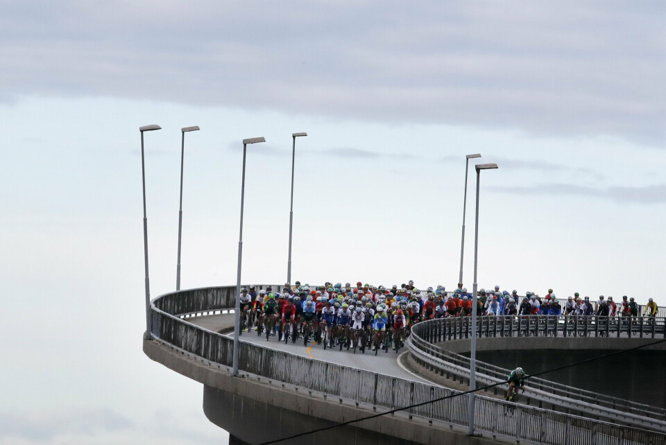 Sykkel-VM i Bergen 2017. Hovedfeltet kjører over Rongebrua under fellesstart menn under VM i landeveissykling i Bergen. Foto: Cornelius Poppe / NTB scanpix Sykkel-VM i Bergen 2017. Hovedfeltet kjører over Rongebrua under fellesstart menn under VM i landeveissykling i Bergen. Foto: Cornelius Poppe / NTB scanpix