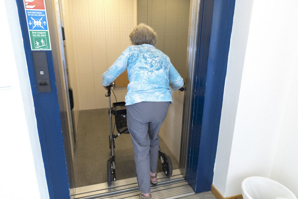 Etter installering av heis bidrar til at eldre kan bo lenger hjemme, men kan være vanskelig å få til, påpeker Bente Johansen. Illustrasjonsfoto: Gorm Kallestad, NTB scanpix Etter installering av heis bidrar til at eldre kan bo lenger hjemme, men kan være vanskelig å få til, påpeker Bente Johansen. Illustrasjonsfoto: Gorm Kallestad, NTB scanpix