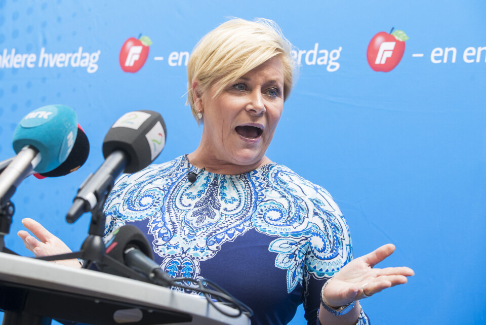 – Hvorfor skal kommunene kompenseres? Nå er vi i en situasjon der mange av kommunene som krever inn eiendomsskatt går med solide overskudd, sier partileder Siv Jensen i Frp om partiets forslag om å forby eiendomsskatt. Foto: Håkon Mosvold Larsen / NTB scanpix – Hvorfor skal kommunene kompenseres? Nå er vi i en situasjon der mange av kommunene som krever inn eiendomsskatt går med solide overskudd, sier partileder Siv Jensen i Frp om partiets forslag om å forby eiendomsskatt. Foto: Håkon Mosvold Larsen / NTB scanpix