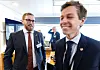 Fylkesråd for transport og infrastruktur Bent-Joacim Bentzen (Sp) i Nordland synes det er bemerkelsesverdig at samferdselsminister Knut Arild Hareide (KrF) bevilger mer penger til riksveiferjene enn det fylkene får til fordeling på sine ferjer. Bildet er fra et møte på Hareides kontor 2. mars. I bakgrunnen ser vi fylkesordfører Jon Askeland (Sp) i Vestland fylkeskommune.