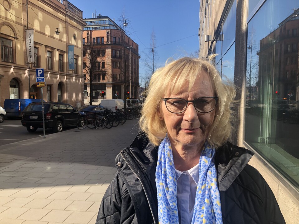 – Alle jeg snakker med, vil ha åpne førskoler og grunnskoler, sier den norske kommunalministerens svenske kollega, civilminister Lena Micko. – Alle jeg snakker med, vil ha åpne førskoler og grunnskoler, sier den norske kommunalministerens svenske kollega, civilminister Lena Micko.