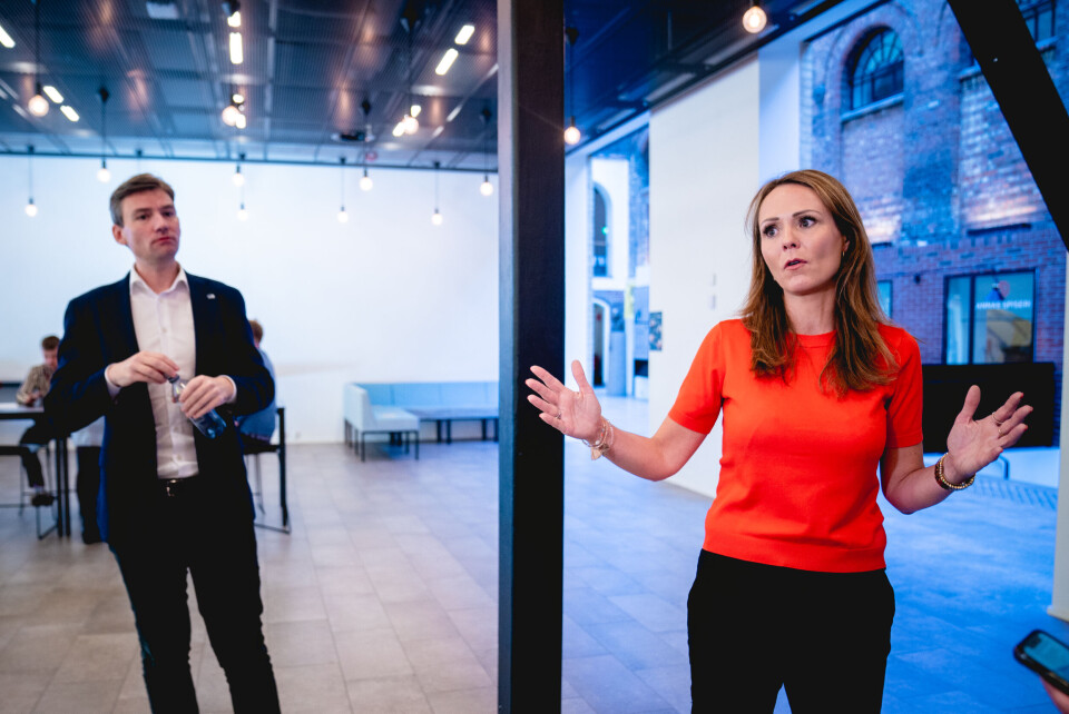 Høyres programkomités leder, Linda Hofstad Helleland, og nestleder Henrik Asheim presenterte førsteutkast til nytt stortingsvalgprogram på OsloMet mandag. Høyres programkomités leder, Linda Hofstad Helleland, og nestleder Henrik Asheim presenterte førsteutkast til nytt stortingsvalgprogram på OsloMet mandag.