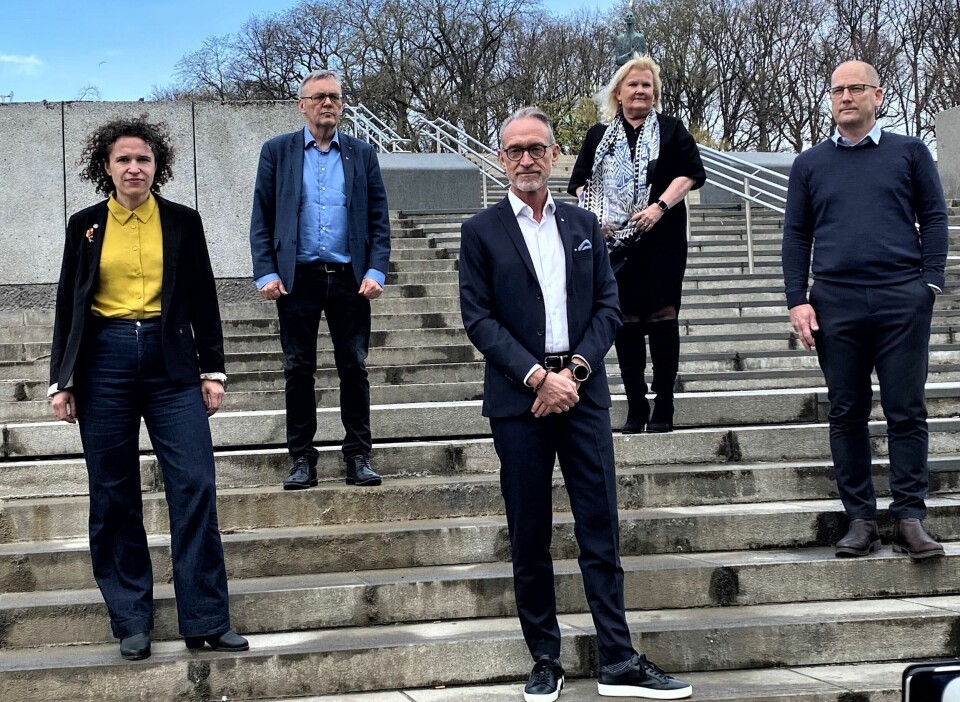 Fra venstre: Tonje Leborg i Akademikerne kommune, Odd-Haldgeir Larsen i LO Kommune, Tor Arne Gangsø i KS, Lizzie Ruud Thorkildsen i YS- kommune og Steffen Handal i Unio. Fra venstre: Tonje Leborg i Akademikerne kommune, Odd-Haldgeir Larsen i LO Kommune, Tor Arne Gangsø i KS, Lizzie Ruud Thorkildsen i YS- kommune og Steffen Handal i Unio.